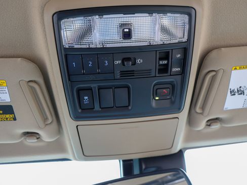 Used 2022 Toyota 4Runner SR5 Premium w/ Moonroof Package RWD image 28