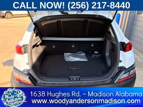 Used 2023 Hyundai Kona SEL FWD image 7