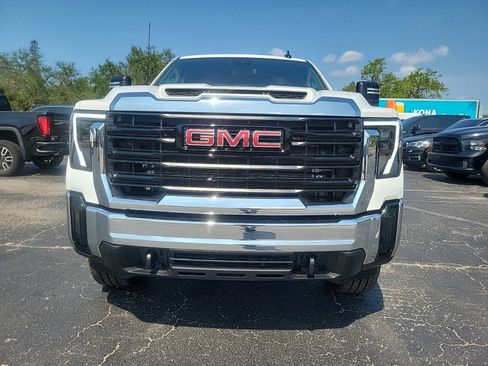 New 2025 GMC Sierra 2500 Pro w/ Convenience Package image 3