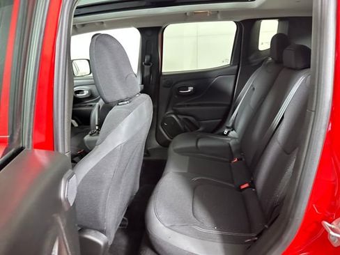 Used 2023 Jeep Renegade Latitude w/ Sun/Sound Group image 25