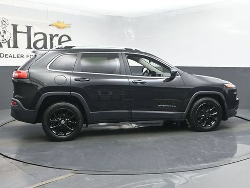 Used 2015 Jeep Cherokee Latitude w/ Cold Weather Group FWD image 36