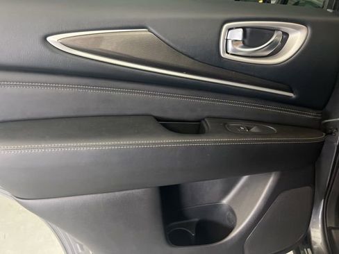 Used 2020 INFINITI QX60 Luxe w/ Essential Package image 14