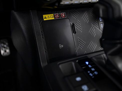 Used 2025 Toyota Tacoma TRD Pro image 39