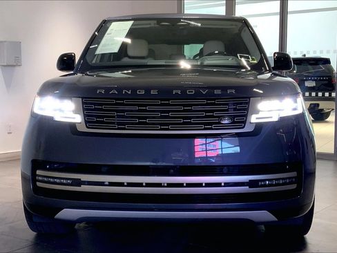 Used 2024 Land Rover Defender 110 X-Dynamic SE AWD/4WD image 2