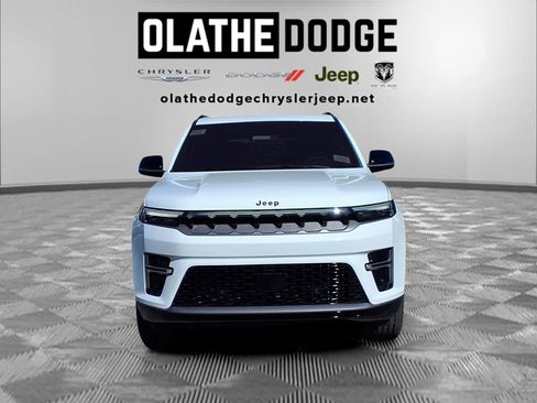 New 2026 Jeep Grand Wagoneer Limited w/ Premium Group II image 36