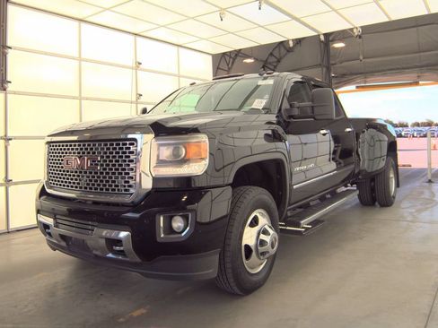Used 2015 GMC Sierra 3500 Denali AWD/4WD image 4
