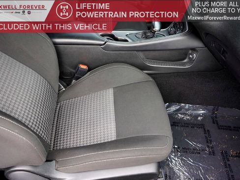 Used 2022 Dodge Challenger GT image 21