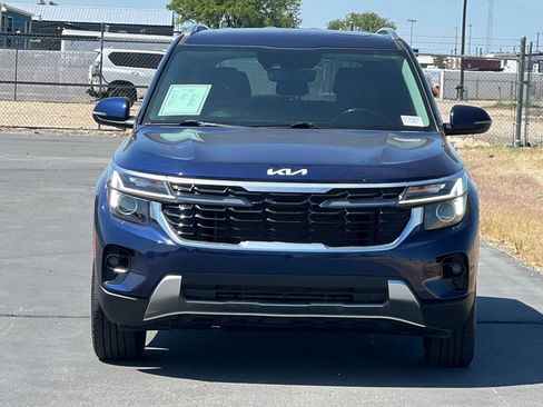 Used 2024 Kia Seltos EX AWD/4WD image 9