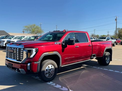 Used 2024 GMC Sierra 3500 Denali w/ Denali Reserve Package image 2