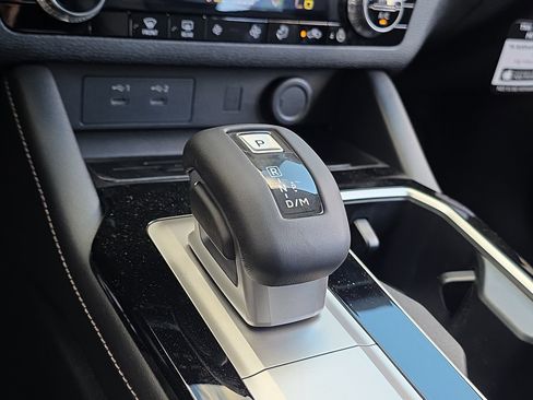 New 2026 Mitsubishi Outlander LE FWD image 24