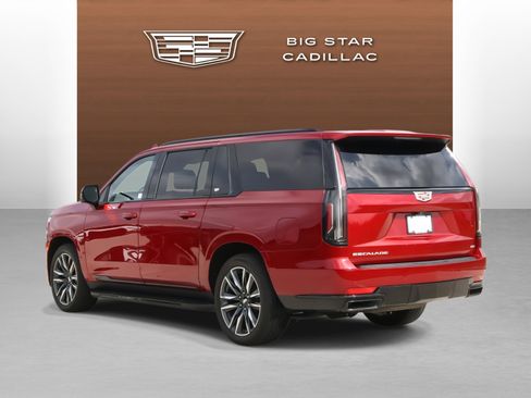 Used 2022 Cadillac Escalade ESV Sport w/ Touring Package image 3