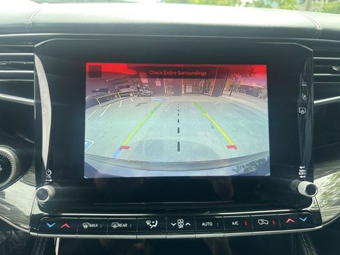 Used 2022 Jeep Wagoneer Series III w/ Premium Group I image 29