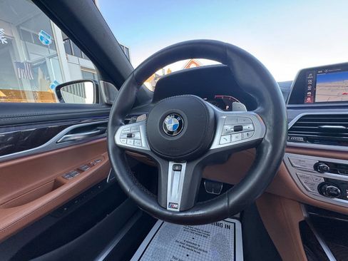 Used 2020 BMW 750i xDrive w/ Autobahn Package image 23