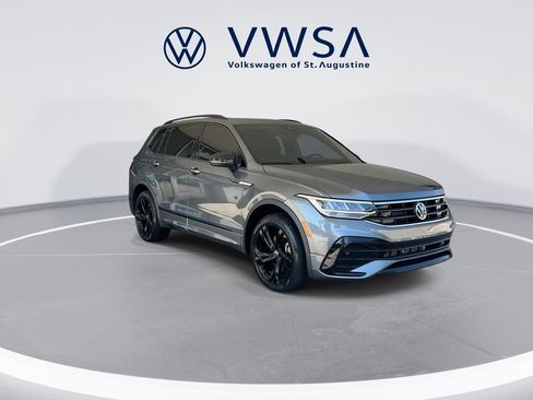Certified 2024 Volkswagen Tiguan SE R-Line FWD image 2
