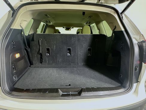 Used 2024 Subaru Ascent Premium w/ Convenience Package image 29