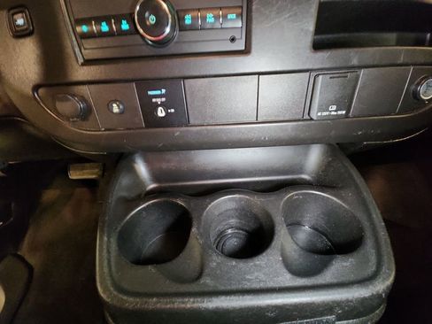 Certified 2022 Chevrolet Express 2500 w/ Driver Convenience Package RWD image 22