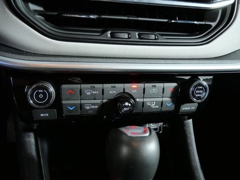Used 2024 Jeep Compass Limited AWD/4WD image 18