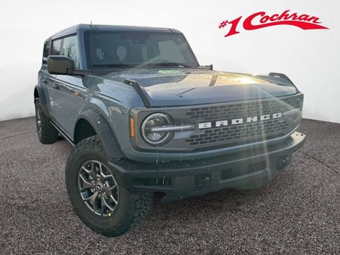 New 2025 Ford Bronco Badlands image 1