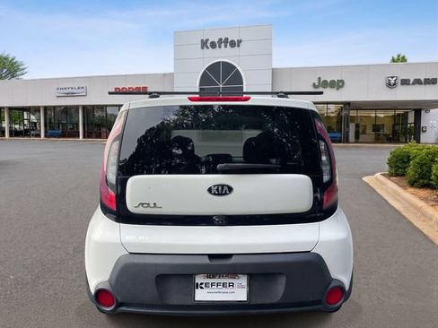 Used 2016 Kia Soul w/ Convenience Package FWD image 5