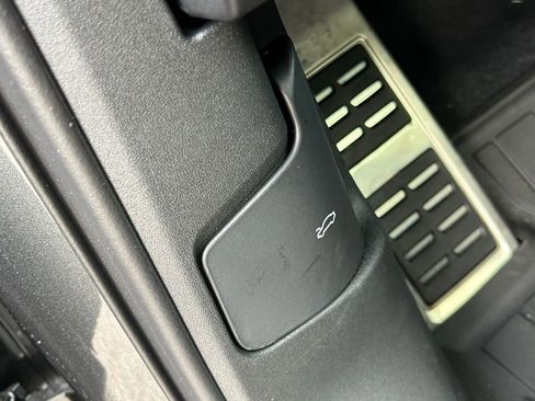 New 2025 Audi SQ5 Premium Plus image 81