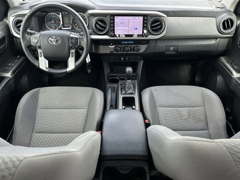 Used 2022 Toyota Tacoma SR5 RWD image 12