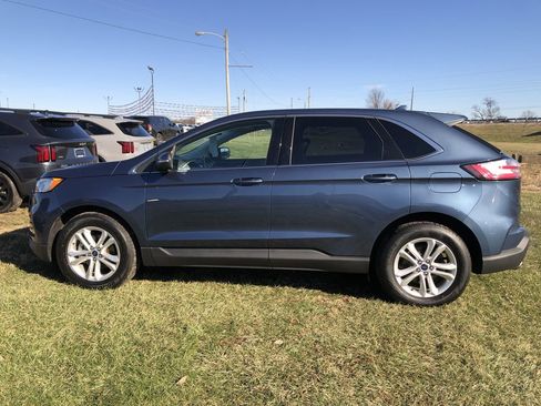 Used 2019 Ford Edge SEL w/ Equipment Group 201A image 3