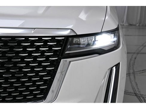 Used 2024 Cadillac Escalade ESV Premium Luxury w/ LPO, Floor Liner Package AWD/4WD image 24