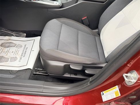 Used 2024 Chevrolet Trax LS w/ LS Convenience Package image 14