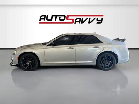 Used 2020 Chrysler 300 Touring w/ Sport Appearance Package RWD image 4