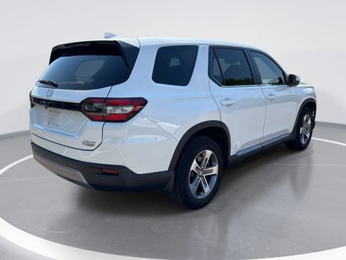 Used 2025 Honda Pilot EX-L image 8
