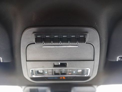 Used 2025 Ford F150 Raptor AWD/4WD image 17