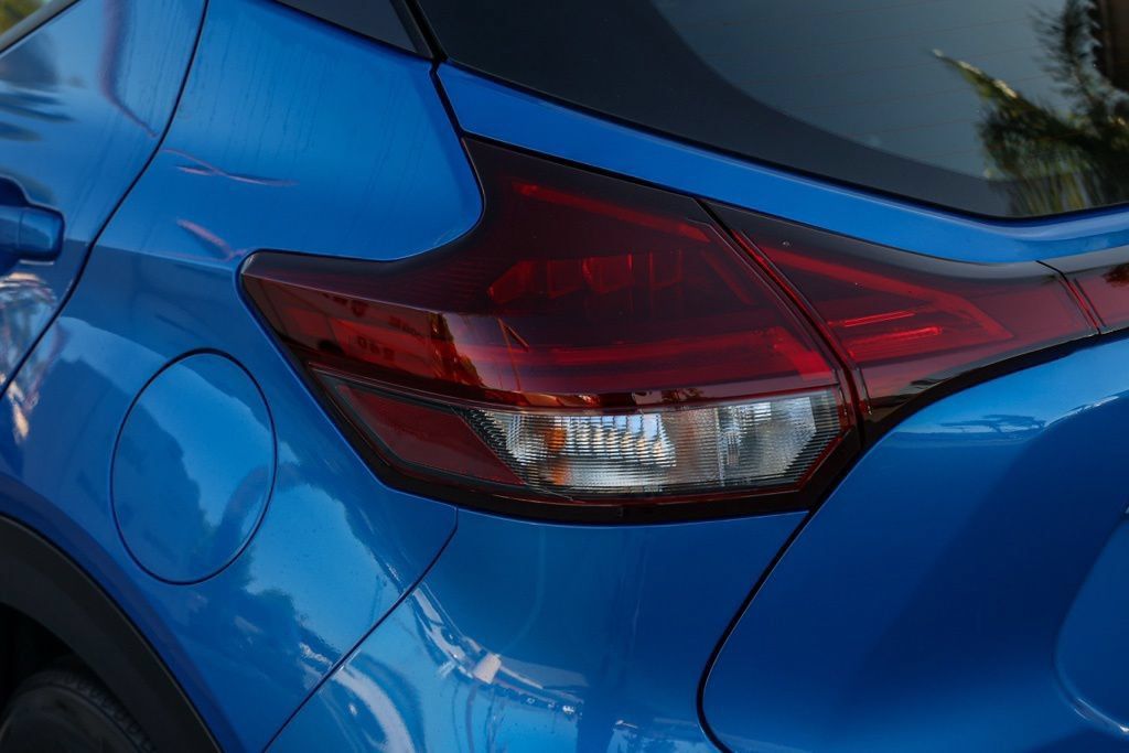 Used 2023 Nissan Kicks SV FWD image 8