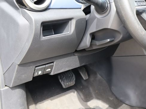 Used 2024 Nissan Versa SV FWD image 21