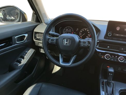 Used 2024 Honda Civic EX-L image 11