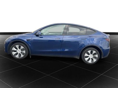 Used 2023 Tesla Model Y Long Range image 2