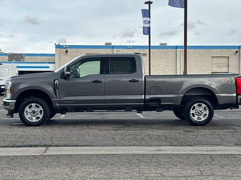 Certified 2025 Ford F250 XLT image 5