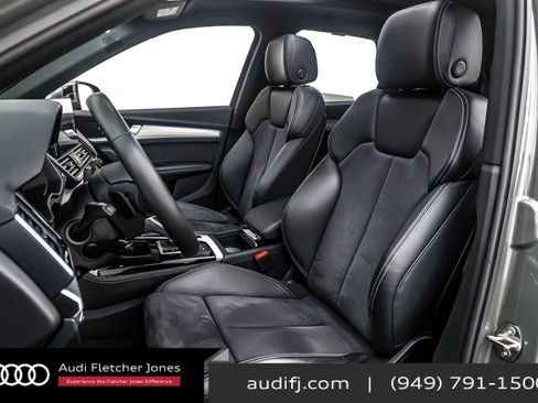 Used 2024 Audi Q5 e Prestige w/ Prestige Package image 17