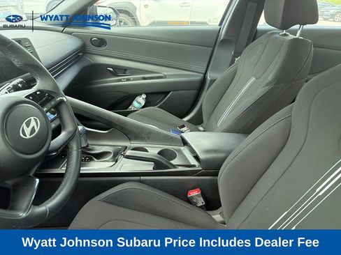 Used 2025 Hyundai Elantra Sport FWD image 11