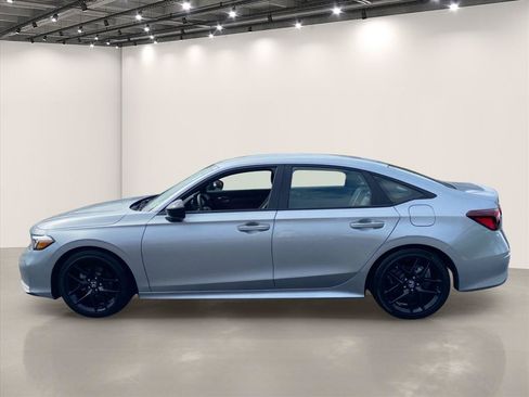 Used 2025 Honda Civic Sport image 4