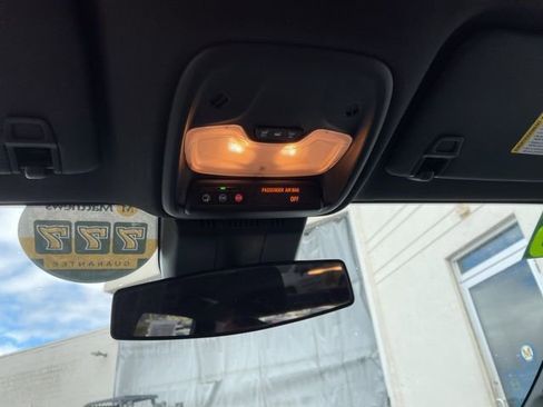 Used 2023 Chevrolet Colorado W/T RWD image 16