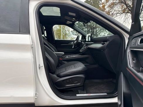 Certified 2025 Ford Explorer ST-Line w/ Premium Package image 33