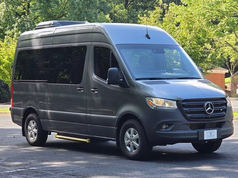 Used 2023 Mercedes-Benz Sprinter 2500 image 8