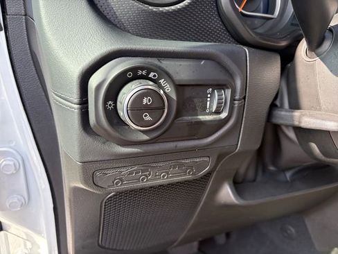 Used 2026 Jeep Gladiator Rubicon AWD/4WD image 18