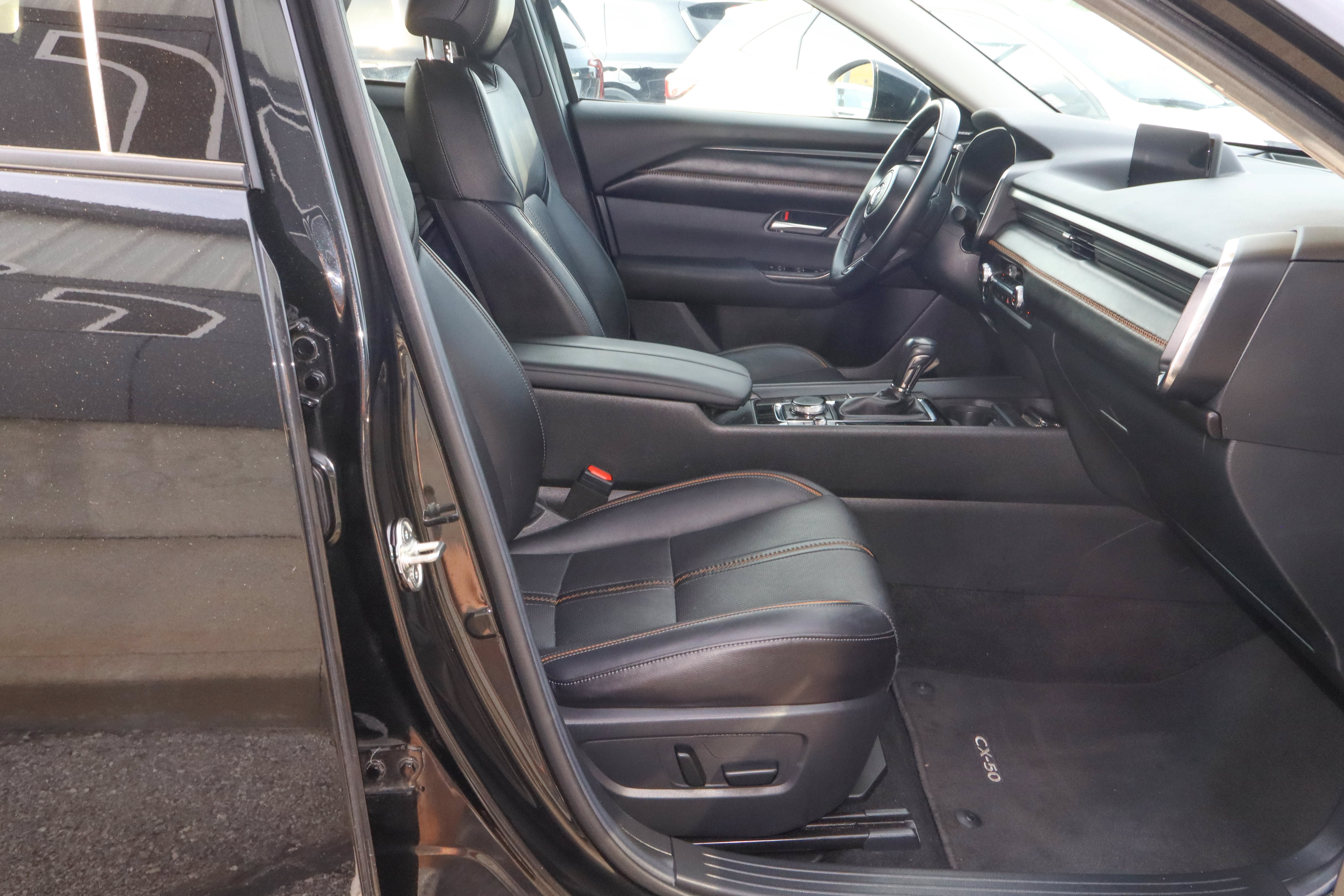 Used 2025 MAZDA CX-50 AWD 2.5 S w/ Premium Plus Pkg image 25