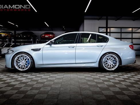 Used 2015 BMW M5 image 10