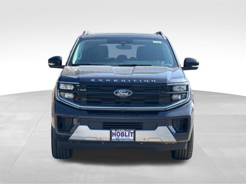 New 2026 Ford Expedition Max Platinum w/ Driver's Package AWD/4WD image 9