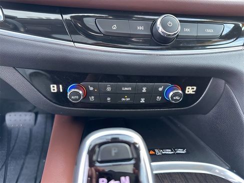 Used 2021 Buick Enclave Avenir image 24