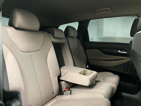 Used 2019 Hyundai Santa Fe SEL image 11