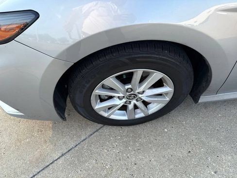 Used 2025 Toyota Camry LE FWD image 33