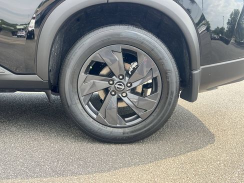 New 2026 Nissan Rogue SV FWD image 27